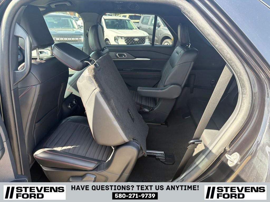 2025 Ford Explorer ST-Line