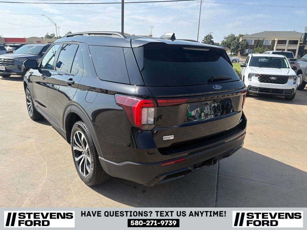 2025 Ford Explorer ST-Line