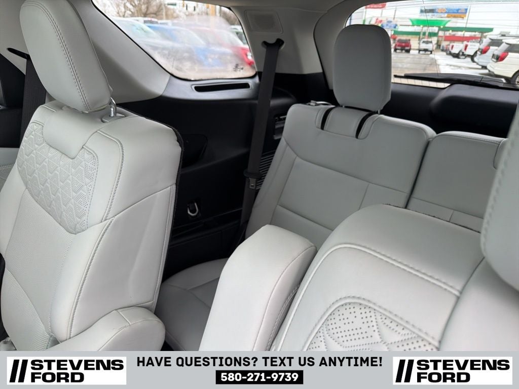 2025 Ford Explorer Platinum