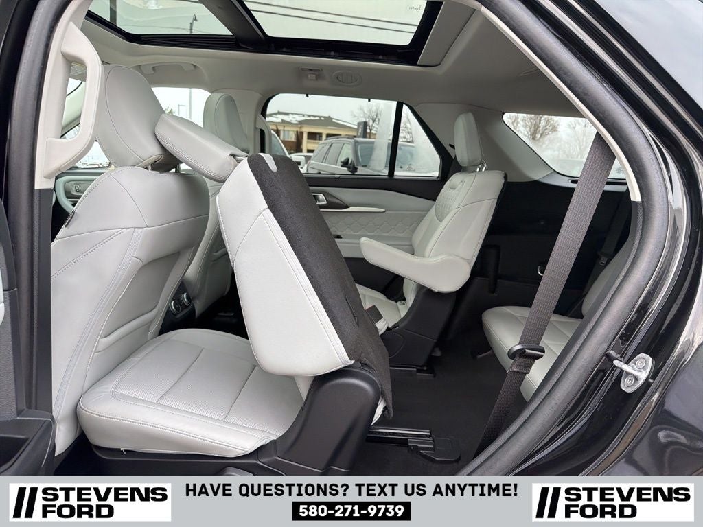 2025 Ford Explorer Platinum