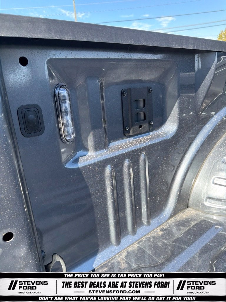 2027 Ford F-350SD Lariat DRW