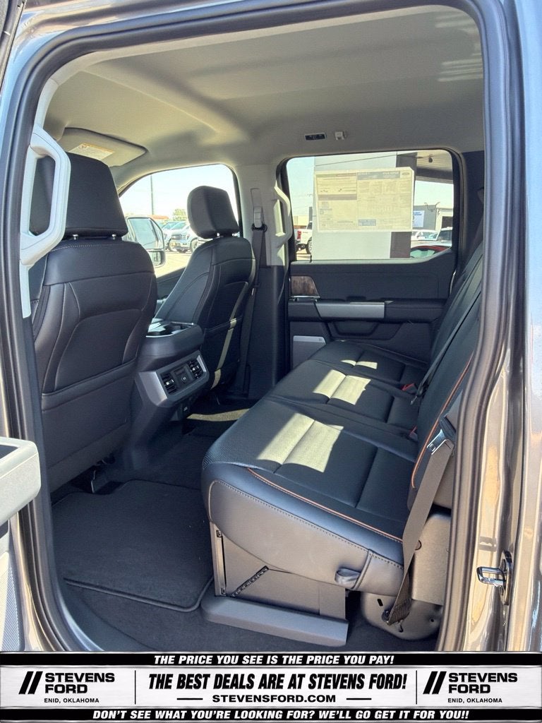 2027 Ford F-350SD Lariat DRW