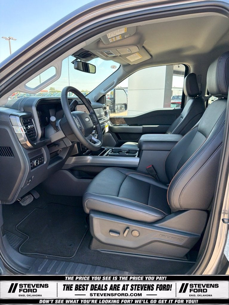 2027 Ford F-350SD Lariat DRW