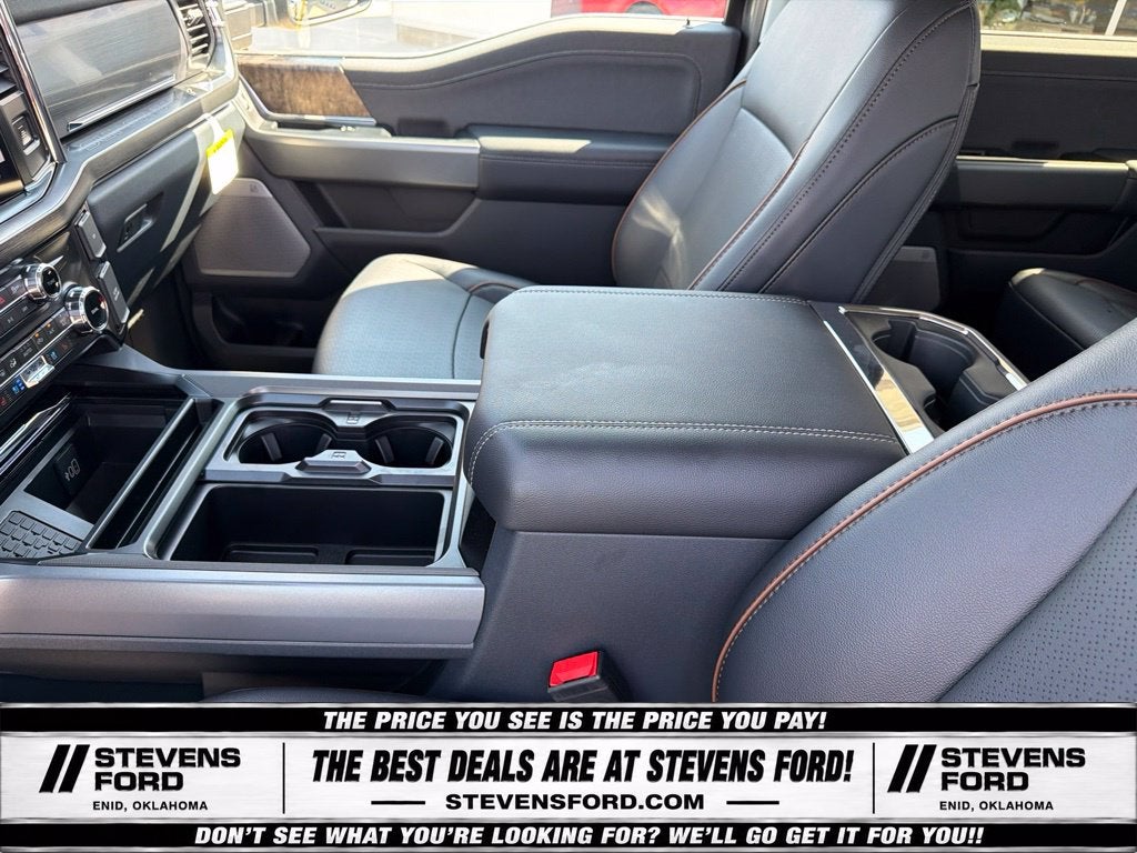 2027 Ford F-350SD Lariat DRW