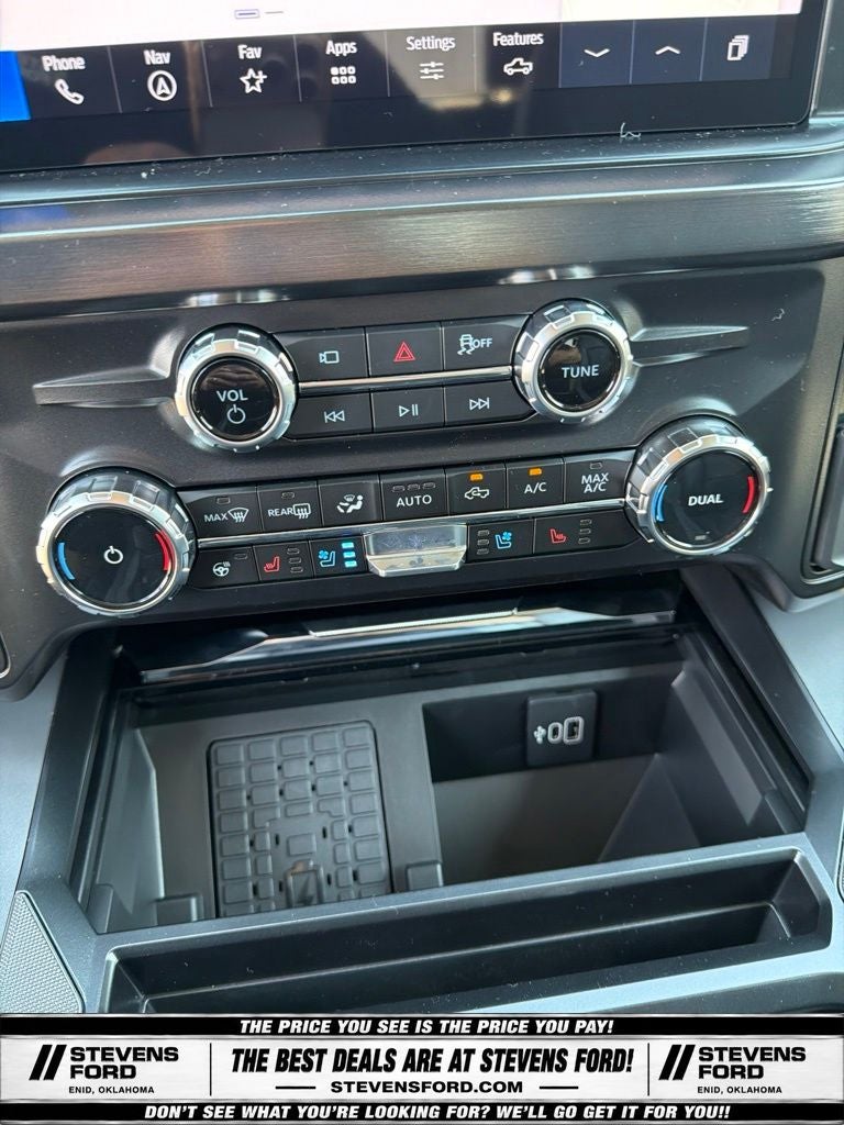 2027 Ford F-350SD Lariat DRW