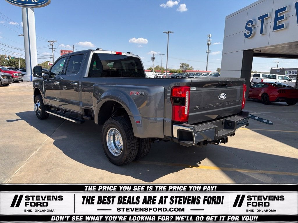 2027 Ford F-350SD Lariat DRW