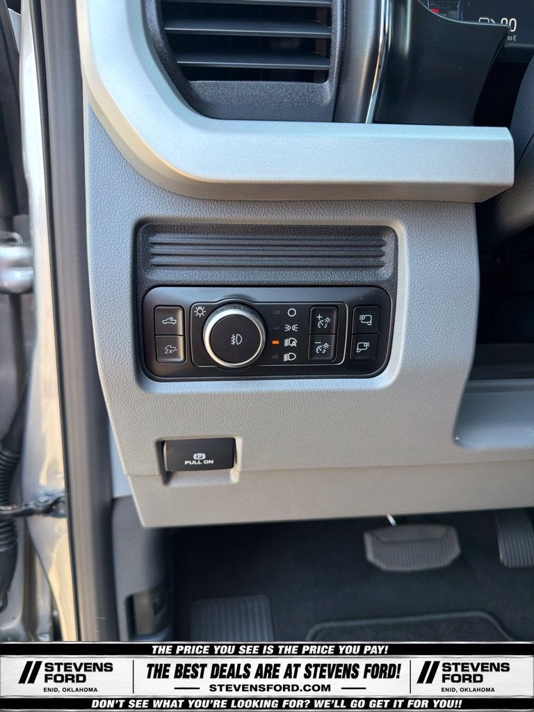 2027 Ford F-350SD XLT DRW