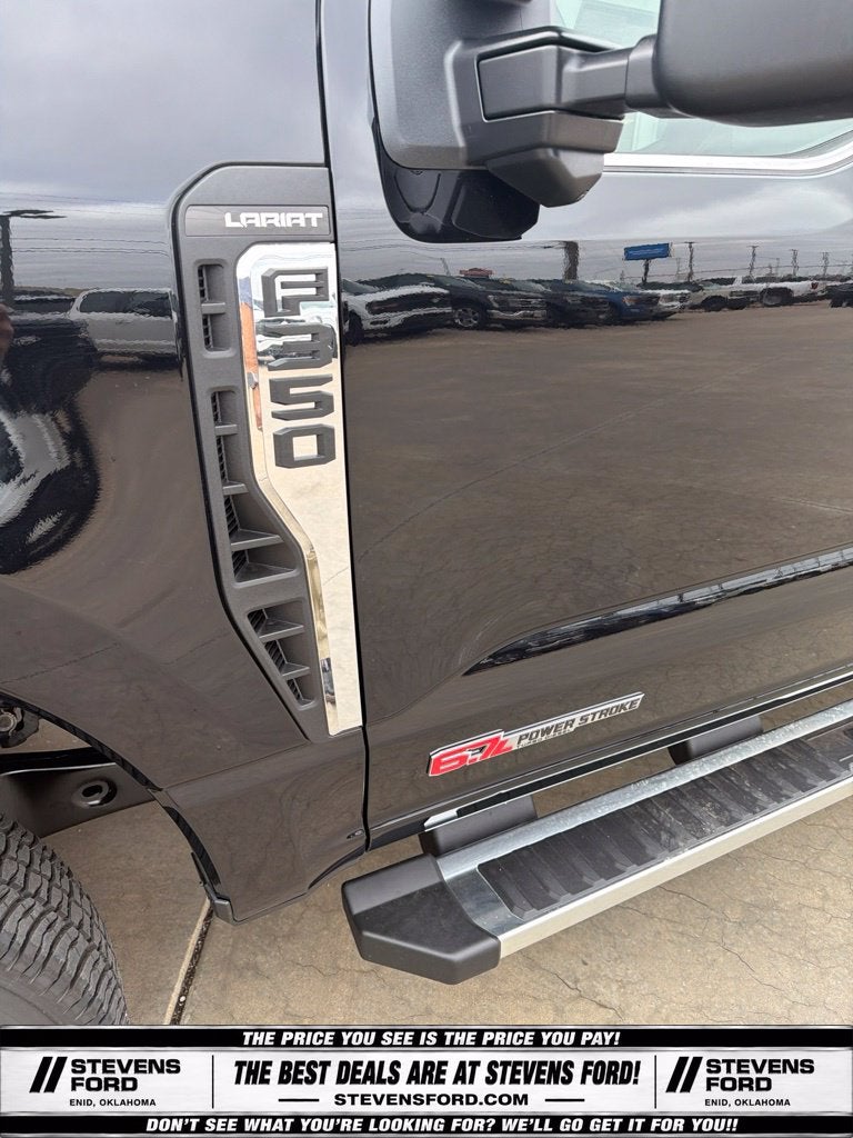 2027 Ford F-350SD Lariat DRW