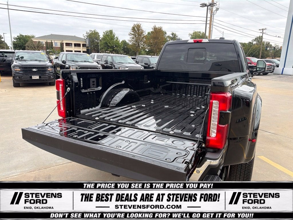 2027 Ford F-350SD Lariat DRW