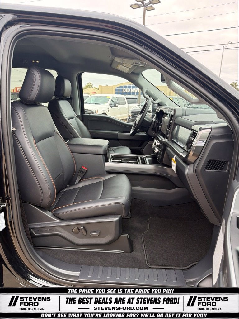 2027 Ford F-350SD Lariat DRW