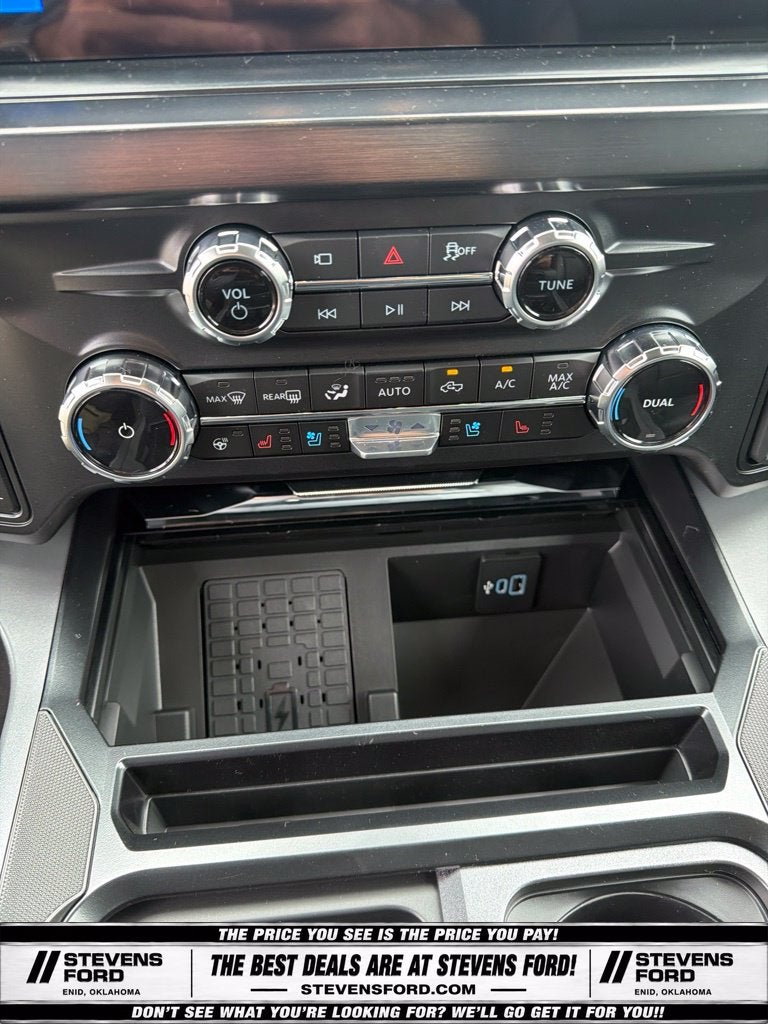 2027 Ford F-350SD Lariat DRW