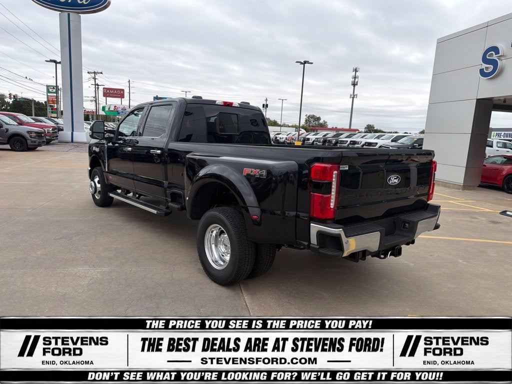 2027 Ford F-350SD Lariat DRW