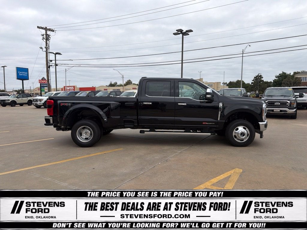 2027 Ford F-350SD Lariat DRW