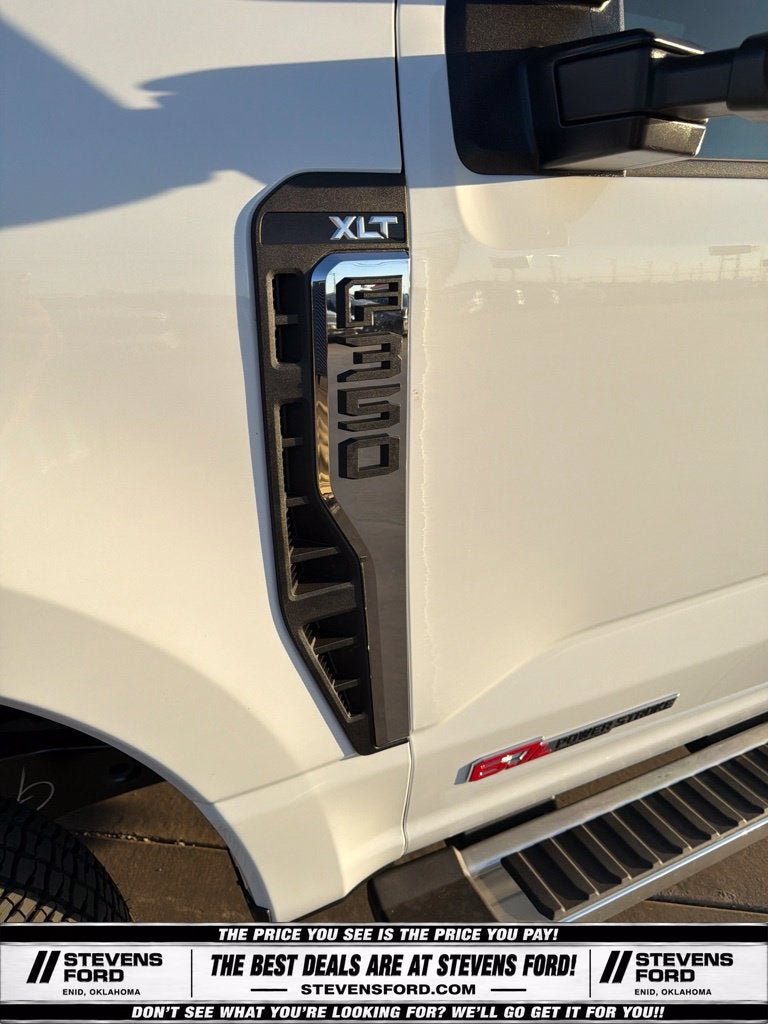 2027 Ford F-350SD XLT DRW