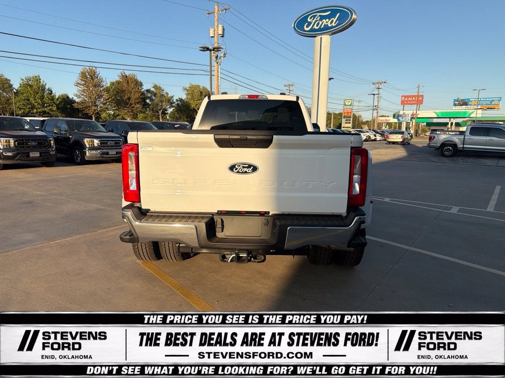 2027 Ford F-350SD XLT DRW