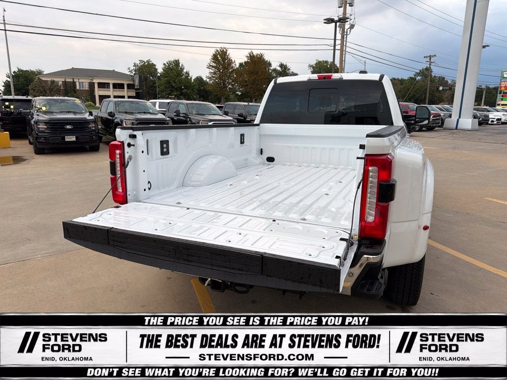 2027 Ford F-350SD Lariat DRW
