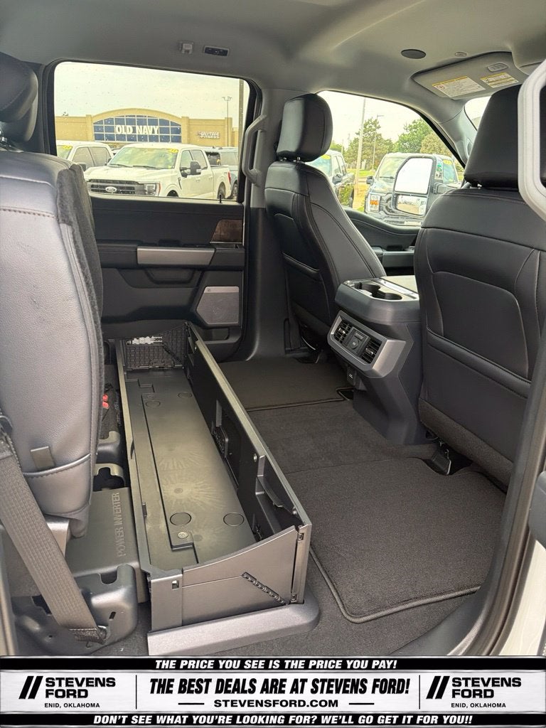 2027 Ford F-350SD Lariat DRW