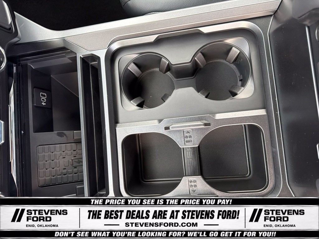 2027 Ford F-350SD Lariat DRW