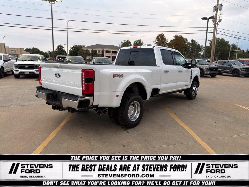 2027 Ford F-350SD Lariat DRW