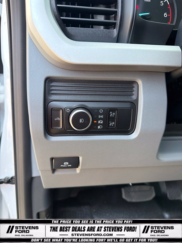 2027 Ford F-350SD XLT
