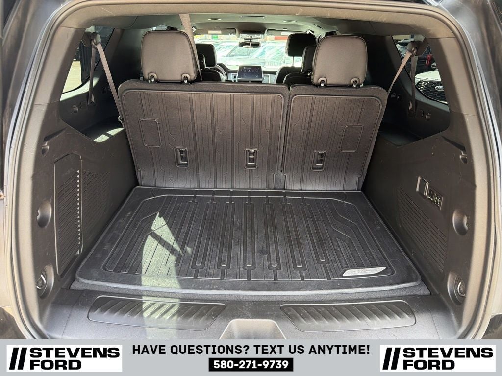 2023 GMC Yukon XL SLT