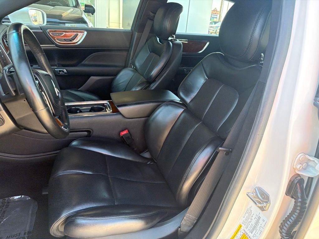 2017 Lincoln Continental Select