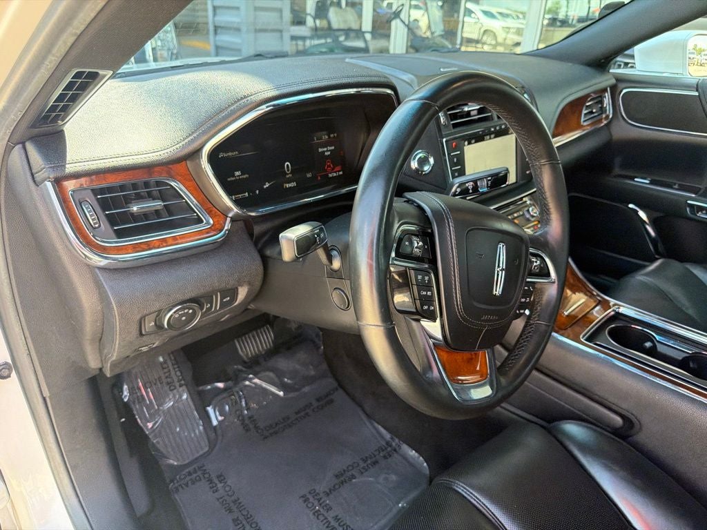 2017 Lincoln Continental Select