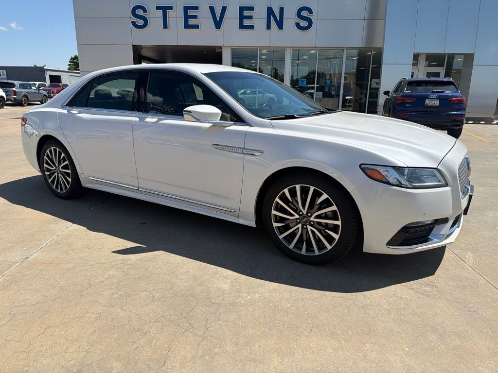 2017 Lincoln Continental Select