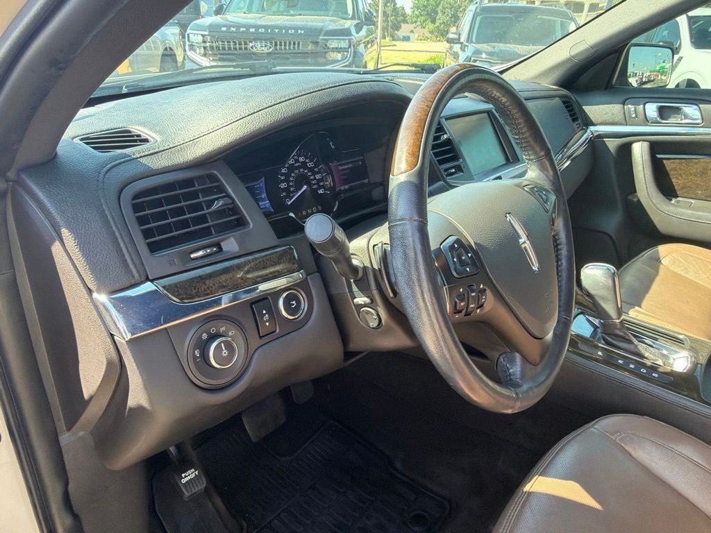 2014 Lincoln MKS Base