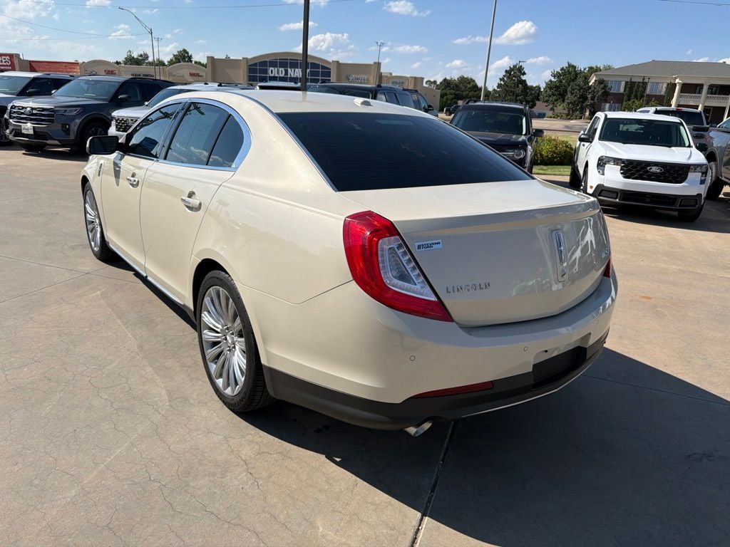 2014 Lincoln MKS Base