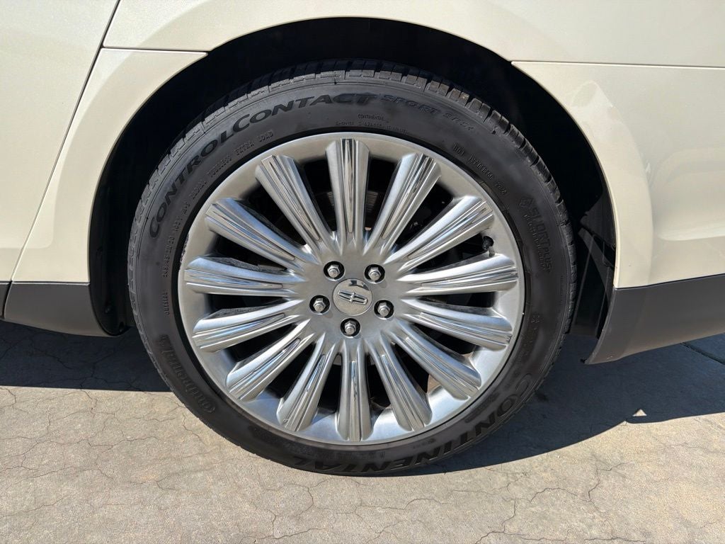 2014 Lincoln MKS Base
