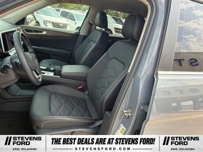 2025 Volkswagen Atlas 2.0T SE w/Technology