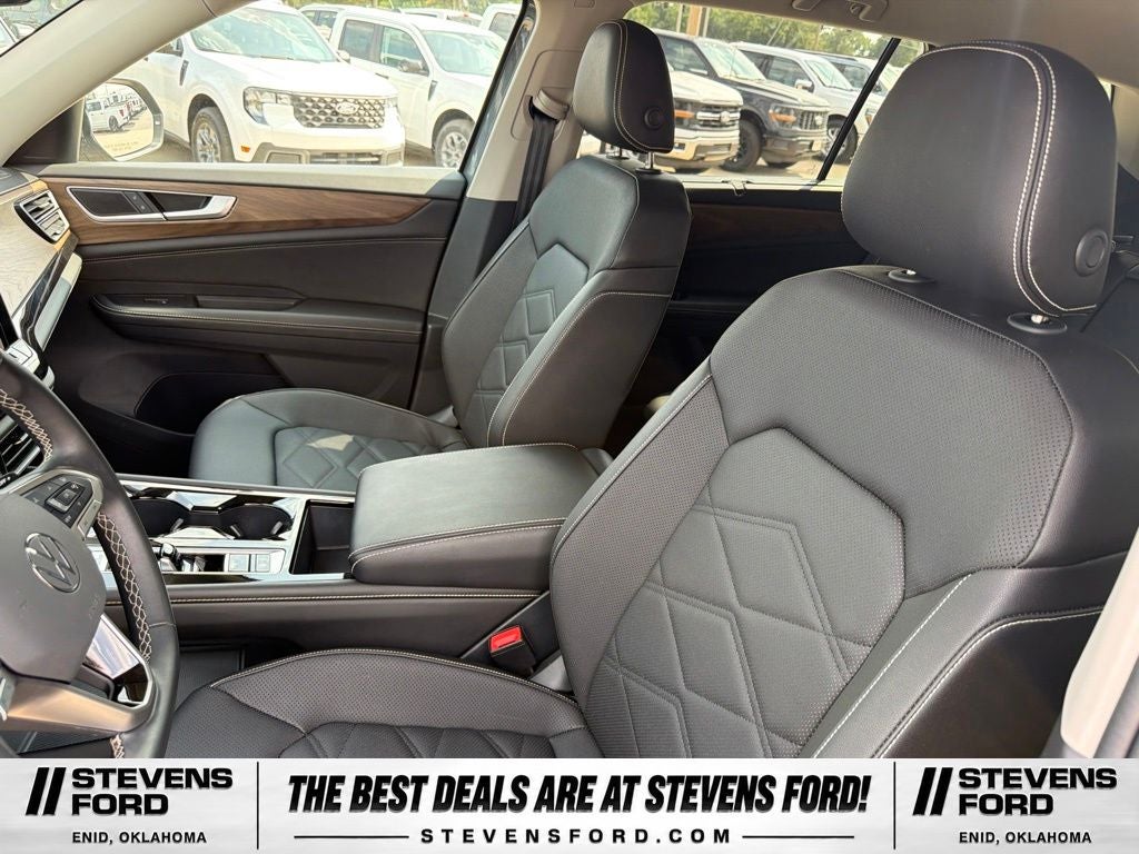 2025 Volkswagen Atlas 2.0T SE w/Technology