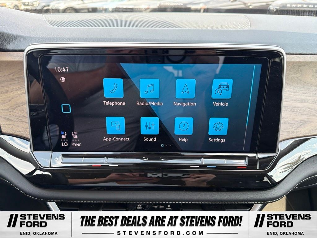 2025 Volkswagen Atlas 2.0T SE w/Technology
