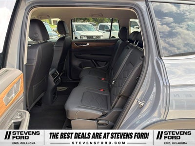 2025 Volkswagen Atlas 2.0T SE w/Technology