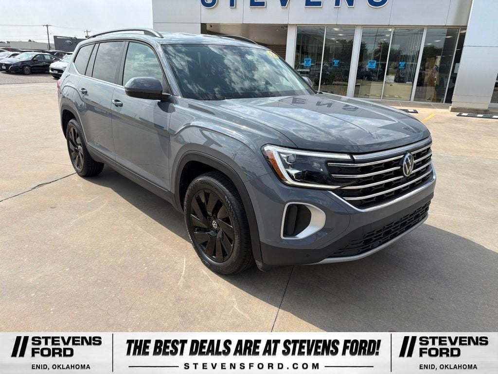 2025 Volkswagen Atlas 2.0T SE w/Technology