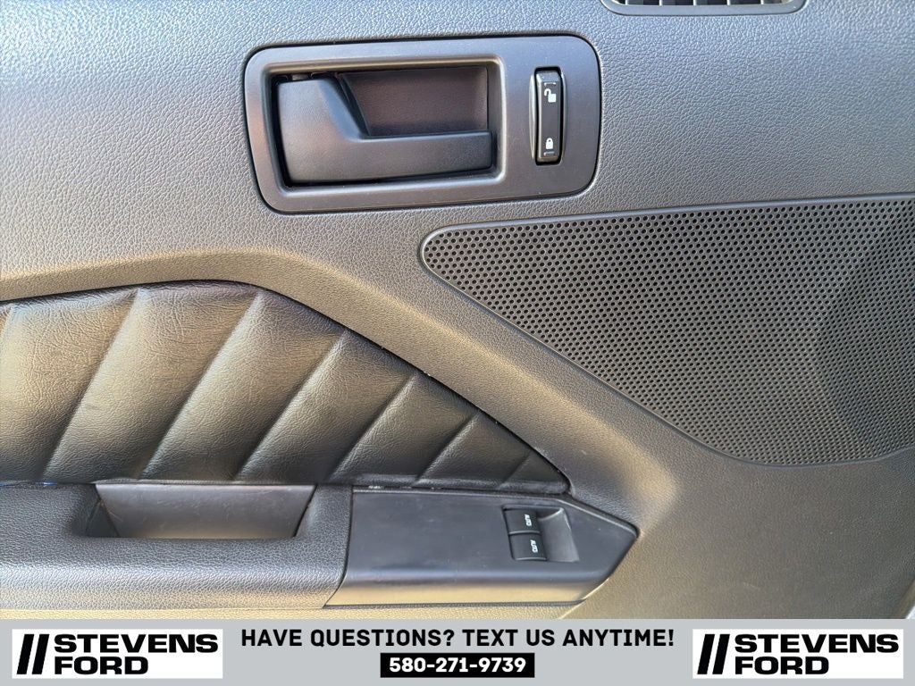 2013 Ford Mustang V6