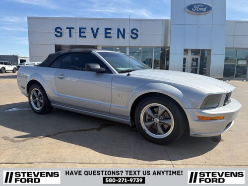 2005 Ford Mustang GT Deluxe