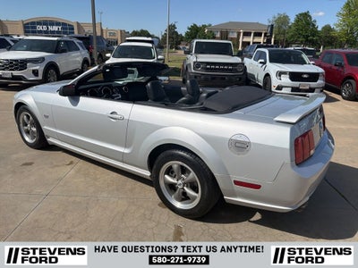 2005 Ford Mustang GT Deluxe