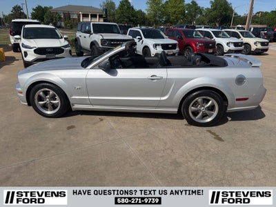 2005 Ford Mustang GT Deluxe