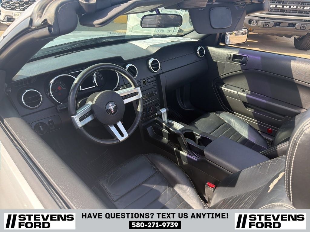 2005 Ford Mustang GT Deluxe