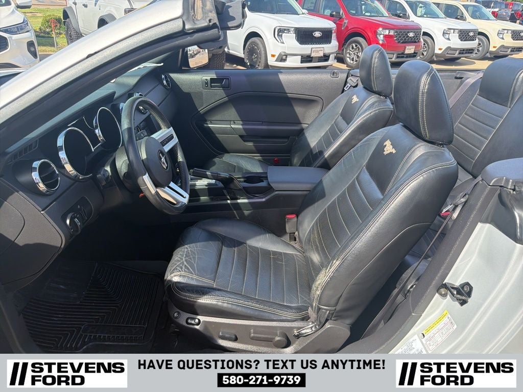 2005 Ford Mustang GT Deluxe