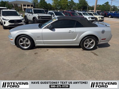 2005 Ford Mustang GT Deluxe