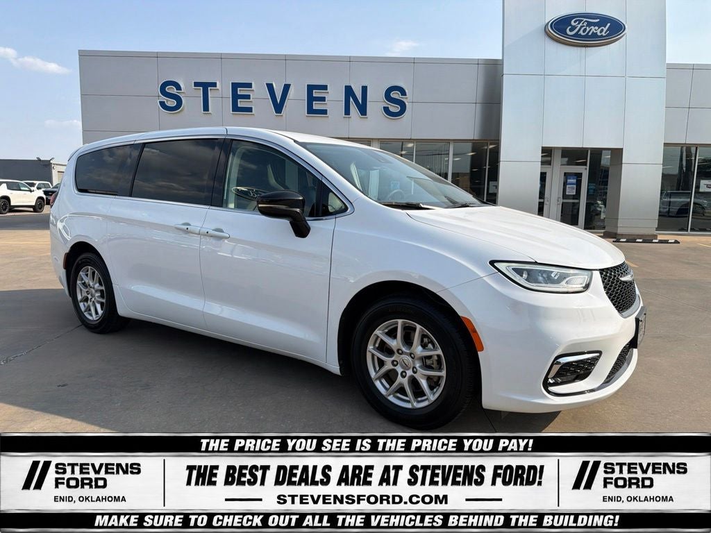 2024 Chrysler Pacifica Touring L