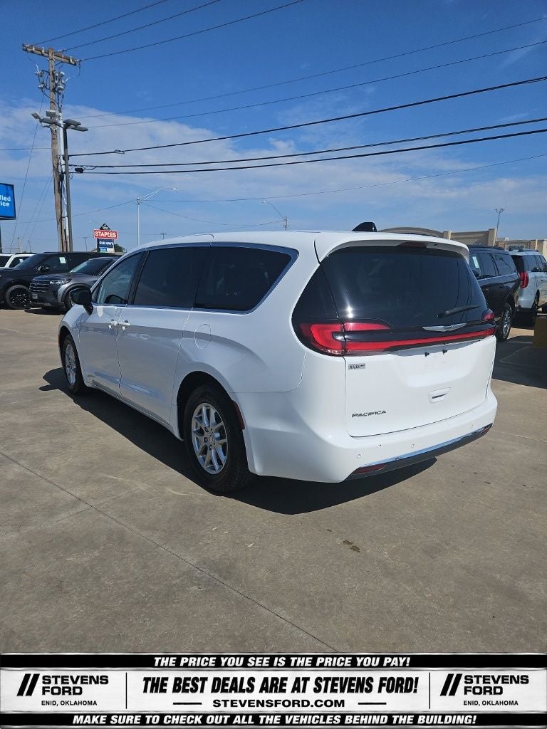 2024 Chrysler Pacifica Touring L