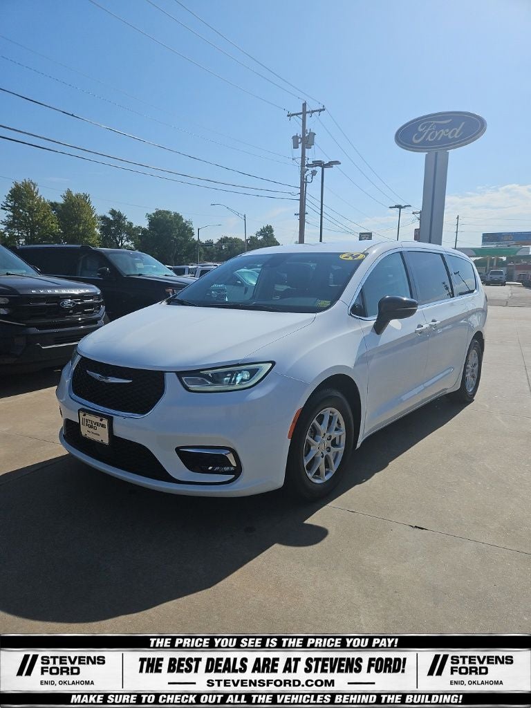 2024 Chrysler Pacifica Touring L