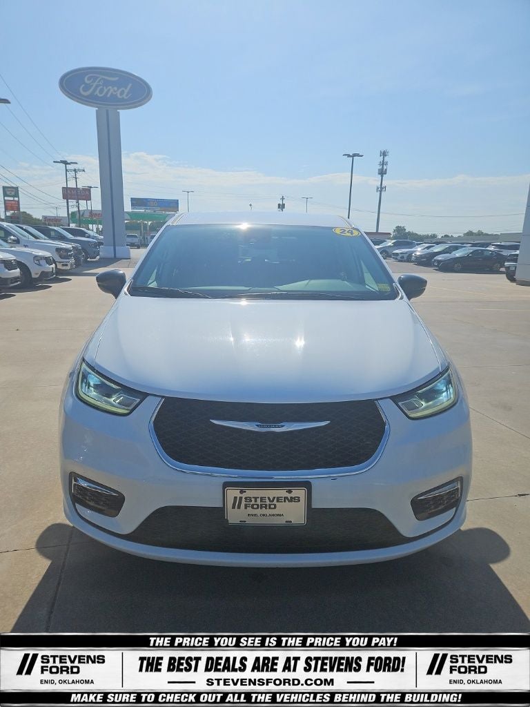 2024 Chrysler Pacifica Touring L