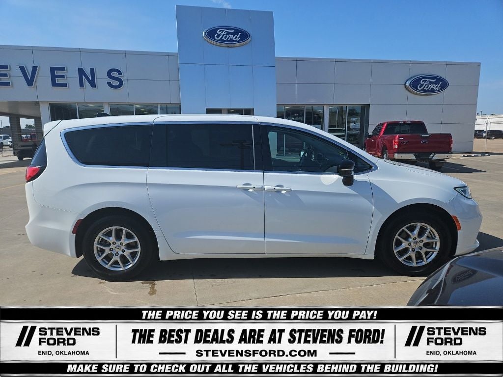 2024 Chrysler Pacifica Touring L