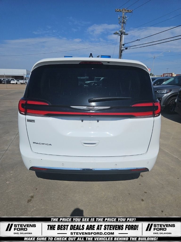 2024 Chrysler Pacifica Touring L