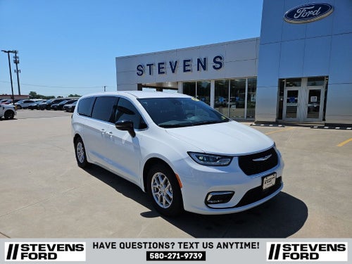 2025 Chrysler Pacifica Select